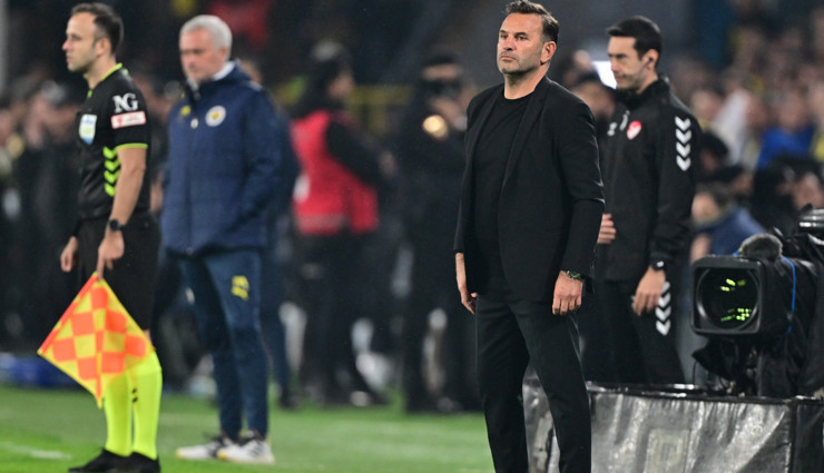 Okan Buruk iki yıldızı kesti Kadıköy'de Fenerbahçe'yi devirdi