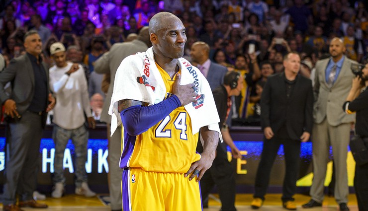 9 yıl önce Kobe Bryant son maçına çıktı