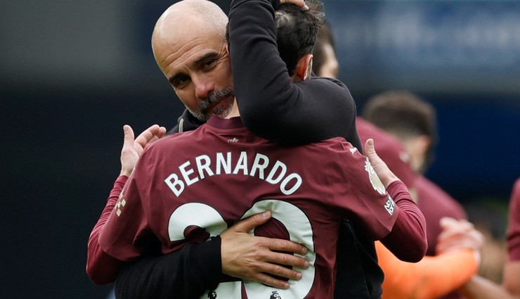 Manchester City, son dakikalarda 3 puanı aldı