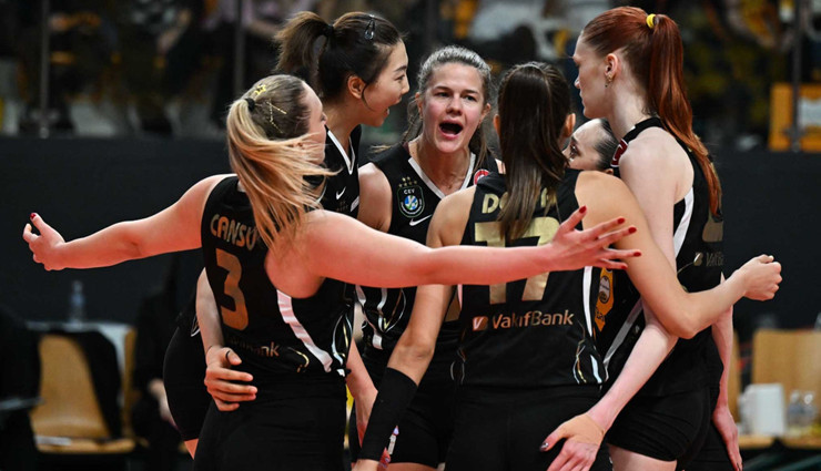 VakıfBank, Sultanlar Ligi'nde şampiyon oldu
