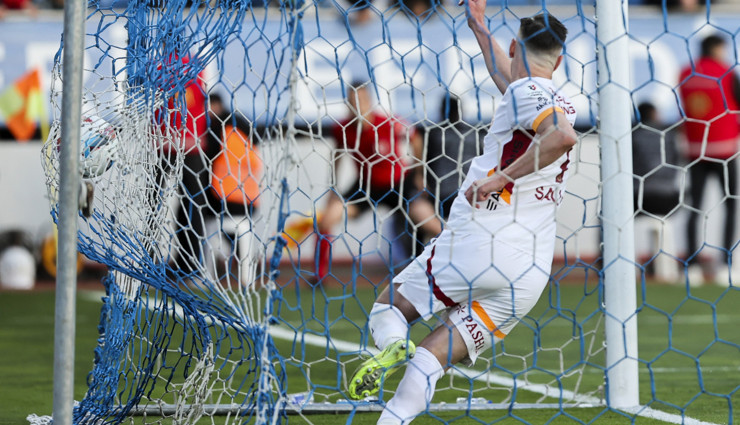 Son düzlükte bu sefer de Sallai!