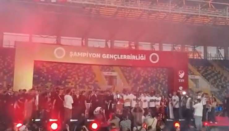 Gençlerbirliği'nin Süper Lig kutlaması FPV dronla görüntülendi