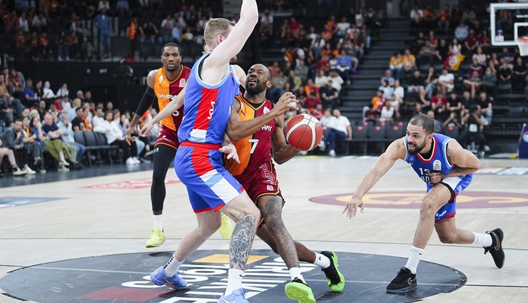 Anadolu Efes, erteleme maçında Galatasaray'ı yendi