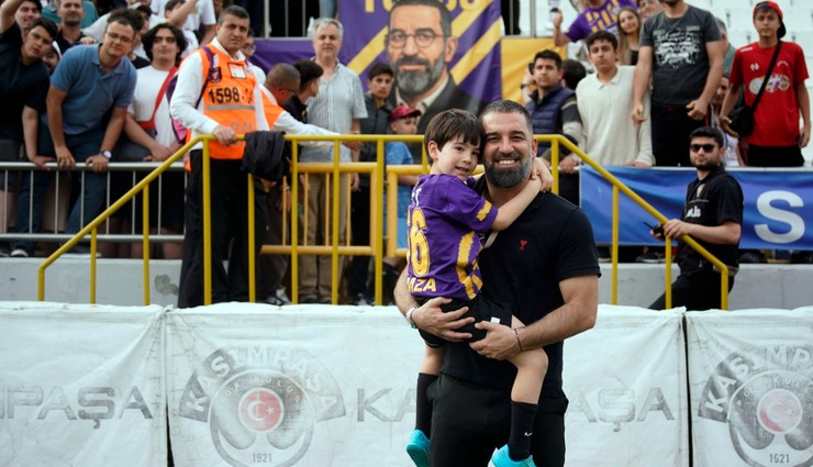 Arda Turan’dan, Eyüpspor’a veda mesajı