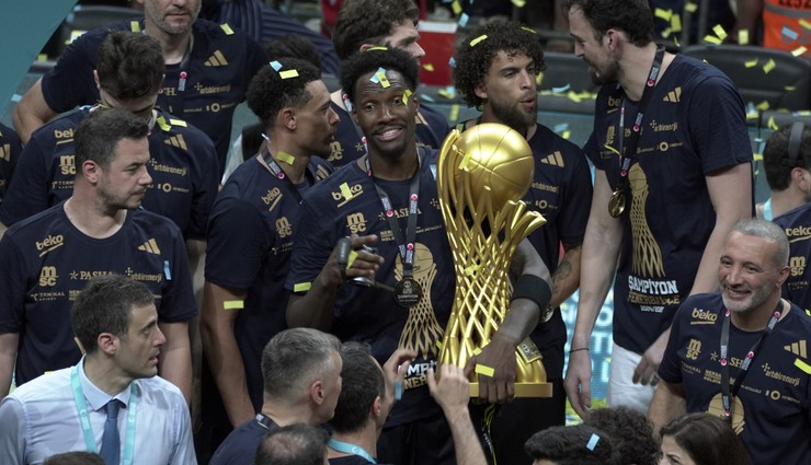 Bakan Bak'tan şampiyon Fenerbahçe Beko'ya tebrik mesajı