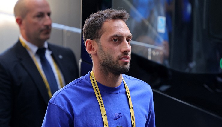 Hakan Çalhanoğlu sakatlandı