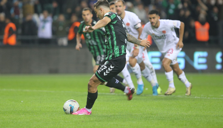 Geçen sezon 21 gol atmıştı! Oğulcan Çağlayan Kocaelispor'la yola devam edecek
