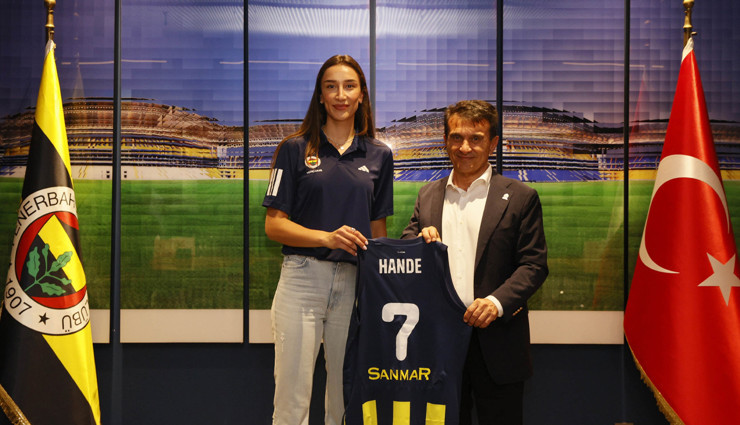 Milli voleybolcu Hande Baladın resmen Fenerbahçe'de!