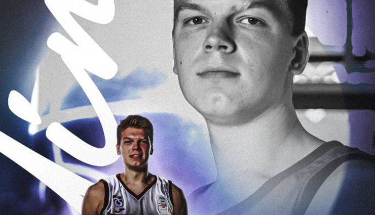Trabzonspor Letonyalı uzun forvet Karlis Silins'i kadrosuna kattı