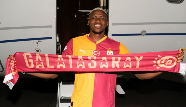 Galatasaray'ın yeni transferi Victor Osimhen İstanbul'a geldi