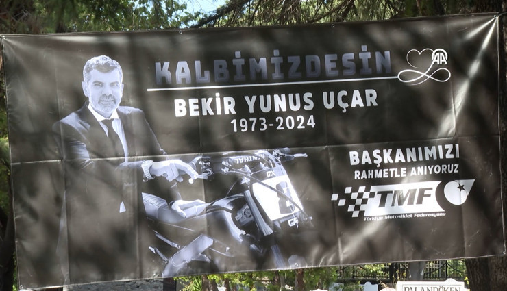 Bekir Yunus Uçar vefatının 1. yıl dönümünde kabri başında anıldı