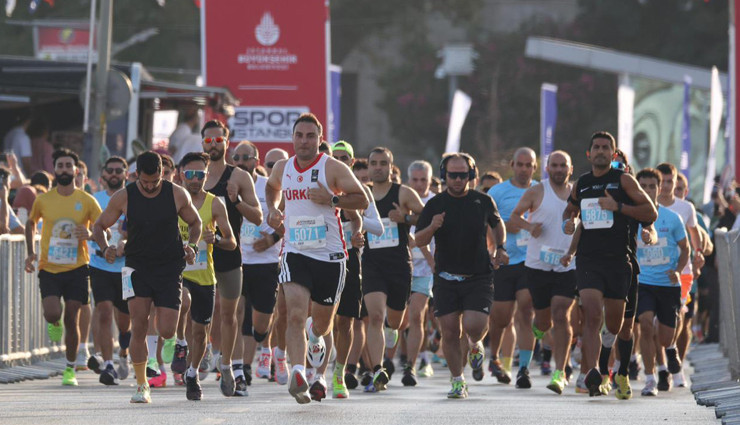 ‘İstanbul’u Koşuyorum, Şehri Yaşıyorum’ yarışına 4 bin 500 kişi katıldı