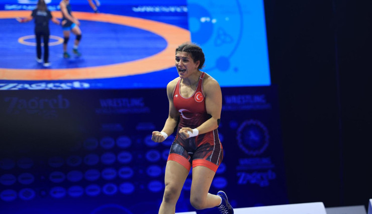 Nesrin Baş, gümüş madalya kazandı