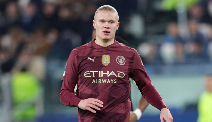 Jamie Carragher, Erling Haaland'ı 'en büyük golcü' olarak nitelendirdi