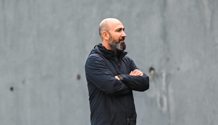 Son şampiyon hocasını gönderdi