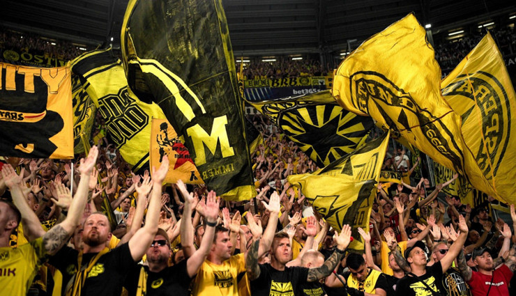 Taraftarlar, sadece stadyuma giderek kulüplerinin en büyük ekonomik güçlerinden bir tanesi oluyor