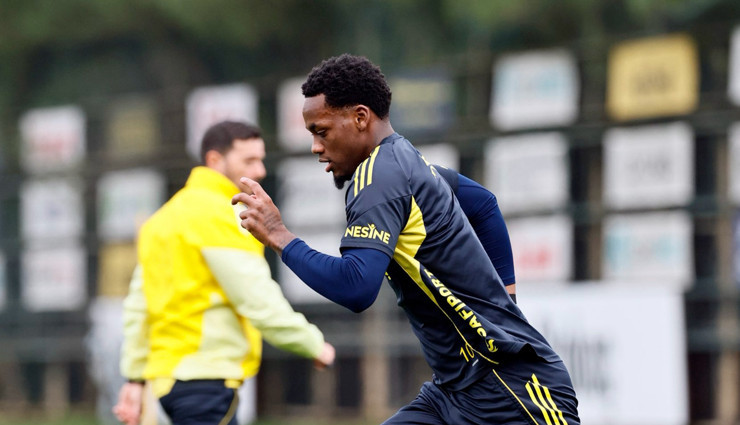 Fenerbahçe günü çift idmanla bitirdi