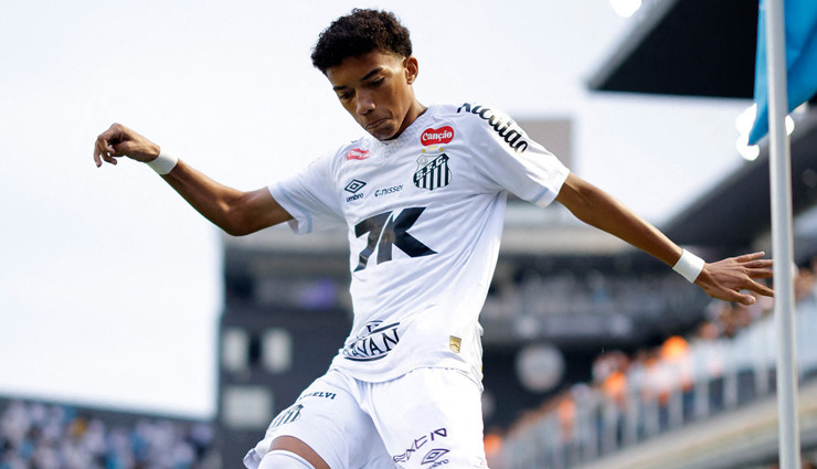 Galatasaray, Brezilyalı efsanenin oğlu için devlerle yarışıyor!