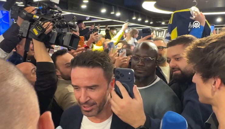 Fenerbahçe taraftarından Appiah ve Serdar Kulbilge'ye büyük ilgi