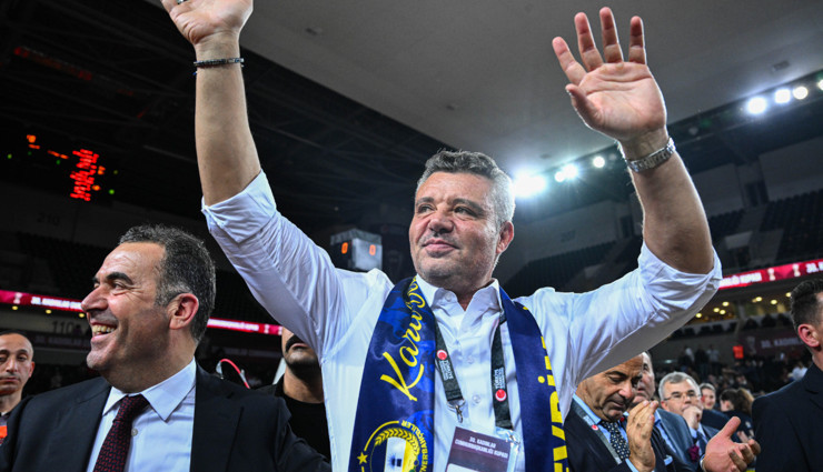 21 Eylül'de başkan oldu 74 günde 3 kupa kaldırdı