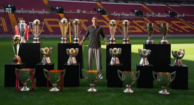 GALATASARAY'DAN MUSLERA PAYLAŞIMI