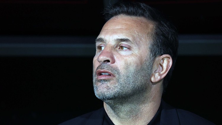 "YENİ KALECİ GÜNAY GÜVENÇ'LE REKABETE GİRECEK"
