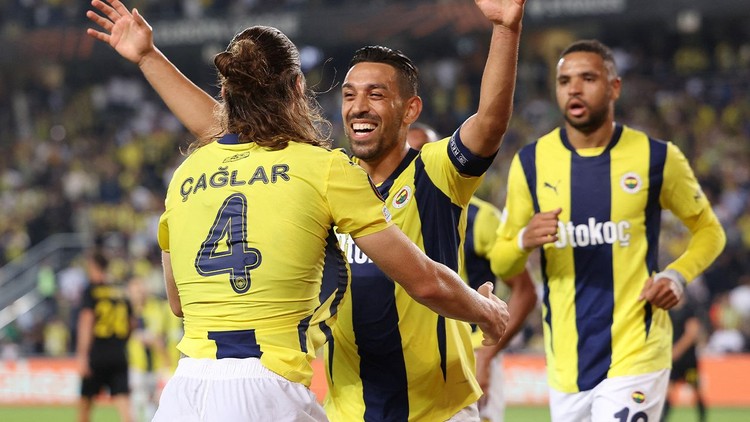 3 futbolcu sınırda
