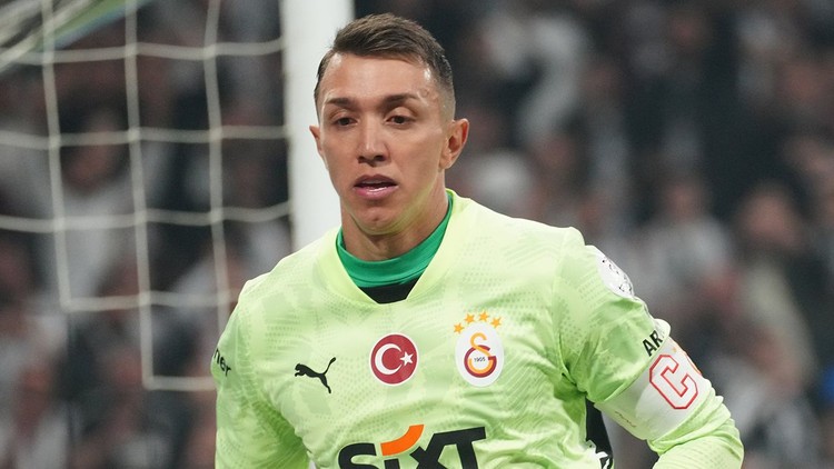 "İYİ VE KÖTÜ GÜNLERİMDE YANIMDA OLAN HERKESE TEŞEKKÜR ETMEK İSTİYORUM"