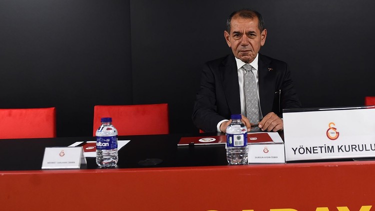 "MUSLERA'NIN GALATASARAY'A HİZMETİ BİTMEMİŞTİR"