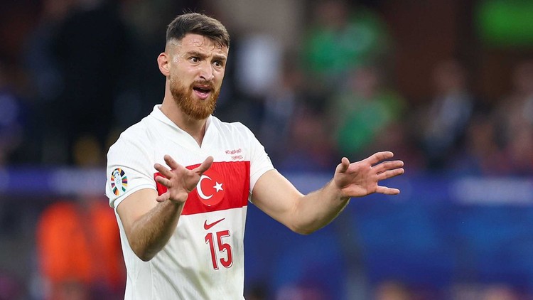 "SALİH ÖZCAN'LA İLGİLENİYORUZ"