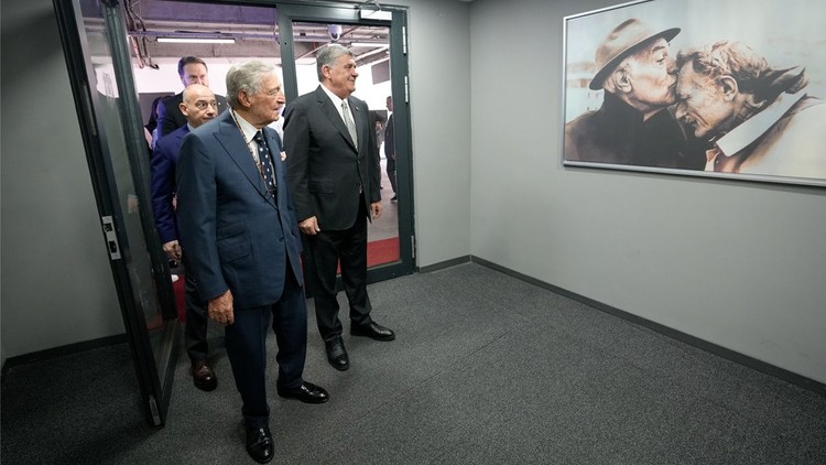 "RAHMİ KOÇ YARDIM EDECEK"