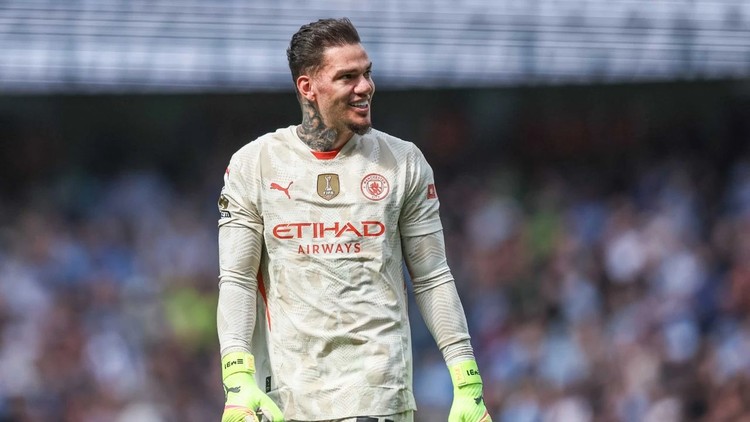 Ederson ile uzun süreli anlaşma isteniyor!
