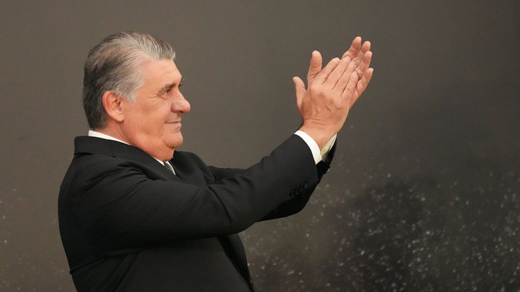 "BİR FUTBOLCU İÇİN 6 SAAT ÇALIŞIYORUZ"