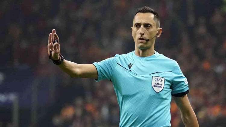 Jose Maria Sanchez düdük çalacak