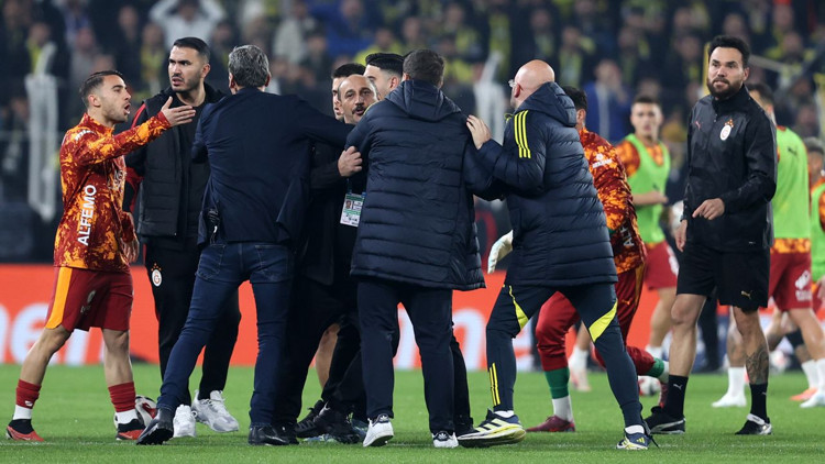 DERBİ ÖNCESİ SAHA KARIŞTI