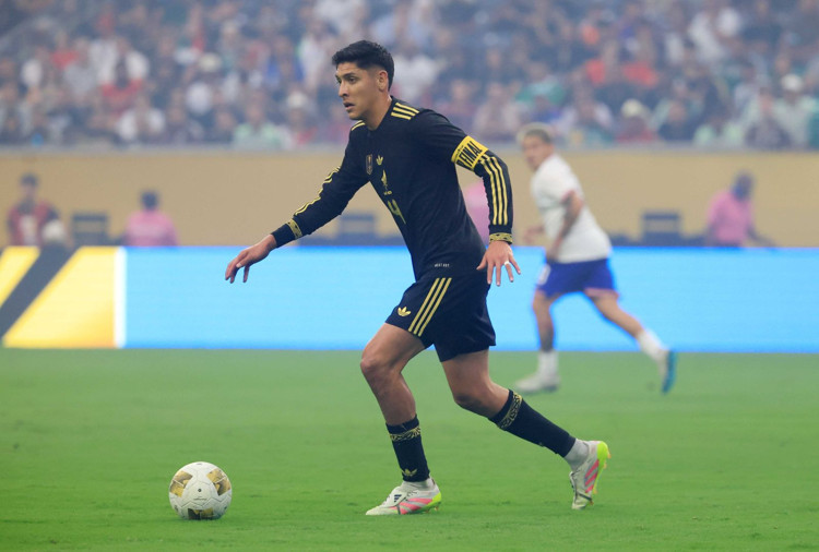 Edson Alvarez Fenerbahçe'de!