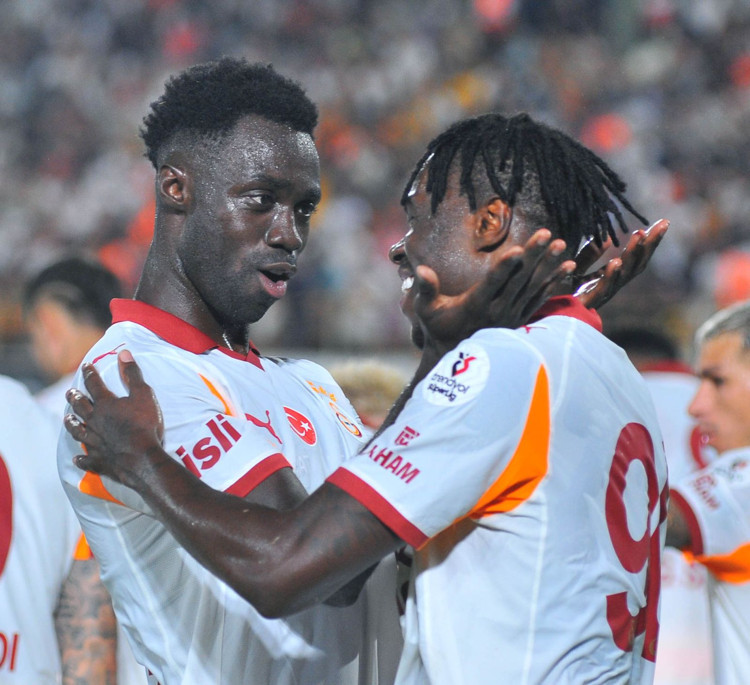 Davinson Sanchez sarı kart sınırında