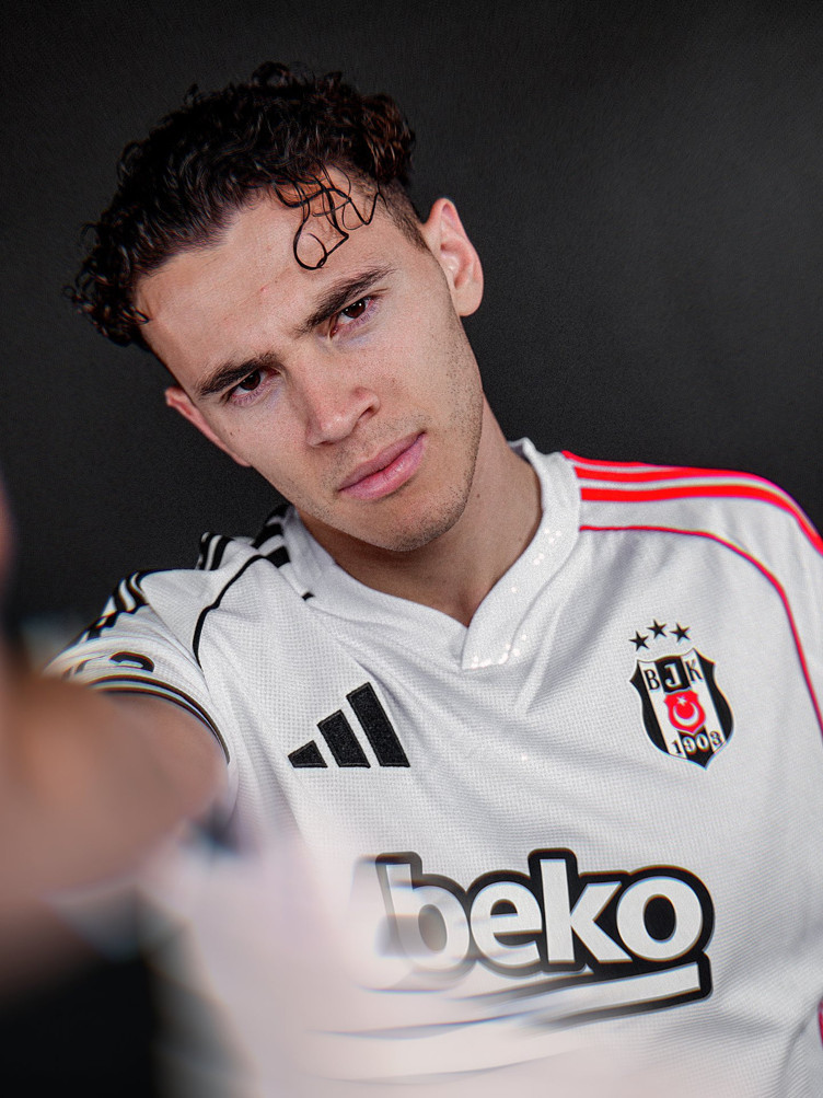 Beşiktaş'tan Asllani paylaşımı: Kartal olarak doğdum, bu benim kanımda var - Resim : 1