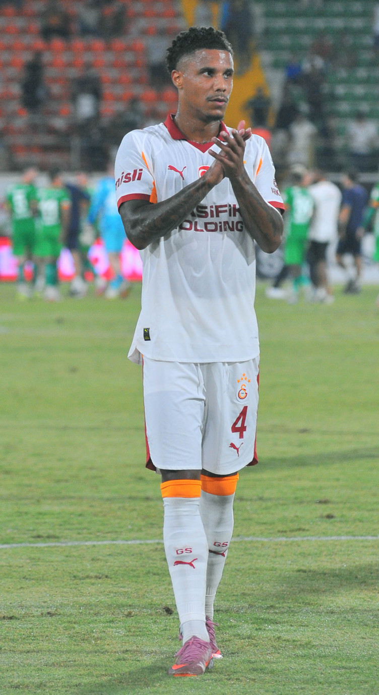 Okan Buruk 31 maç kaçıran Jakobs'u son kez uyardı: Sağlık kurulu sana onay vermemesine rağmen... - Resim : 1