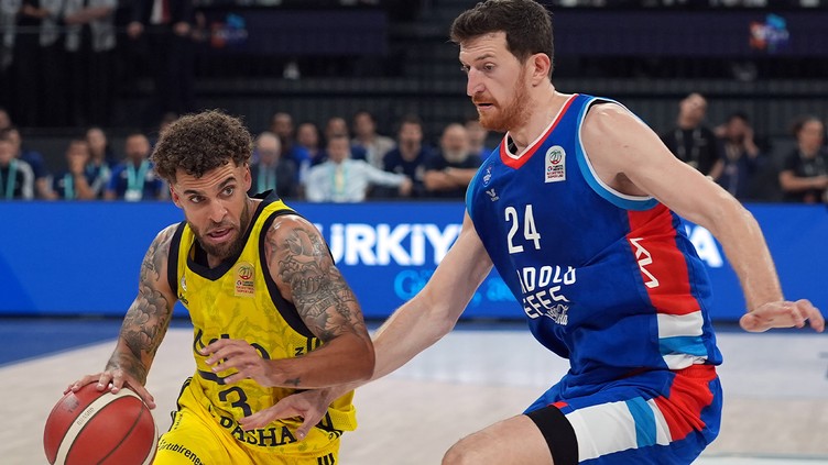 Anadolu Efes - Fenerbahçe Beko THY Euroleague