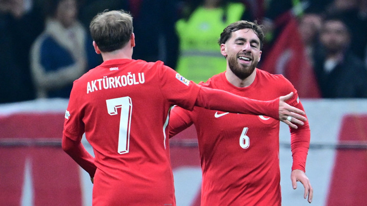 Kerem Aktürkoğlu ile Orkun Kökçü Türk Milli Takımı formasıyla