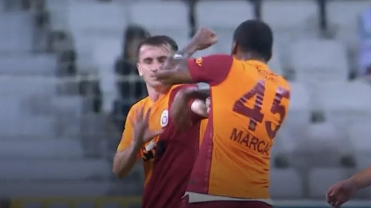 Premier Lig'de ilginç kırmızı kart! Akıllara Marcao - Kerem olayı geldi - Resim : 3