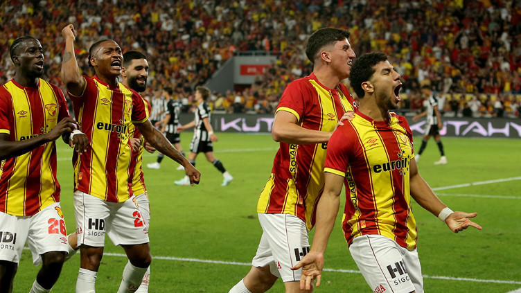 Göztepe'de Rhaldney kulübeye Miroshi ilk 11'e! - Resim : 2