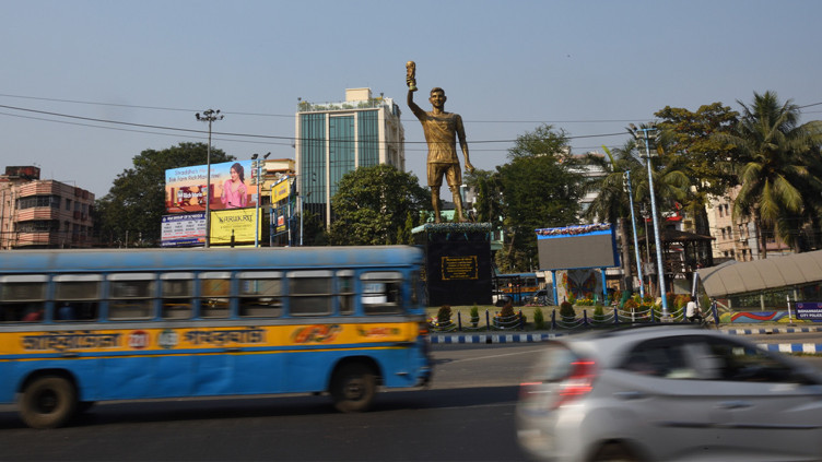 Hindistan'daki 21 metrelik Lionel Messi heykeli görücüye çıktı! - Resim : 2