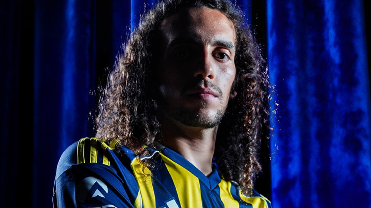 Fenerbahçe, Galatasaray derbisi öncesi Mert Günok ve Guendouzi'nin lisanslarını çıkardı - Resim : 1