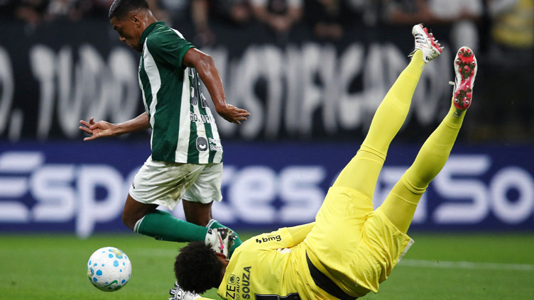 Beşiktaş Altay Bayındır'ı beklemeye aldı Brezilyalı kaleci Hugo Souza için 10 milyon euroyu gözden çıkardı - Resim : 2