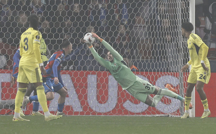 Fenerbahçe'de Ederson rüzgarı! Viktoria Plzen'i tek başına durdurdu - Resim : 1