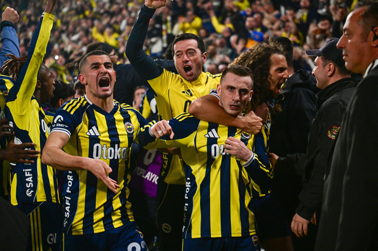 Fenerbahçe'de teknik heyet ve futbolcular kenetlendi: Galatasaray hem bize hem arada puan kaybedecek! Hedef 6'da 6 - Resim : 2