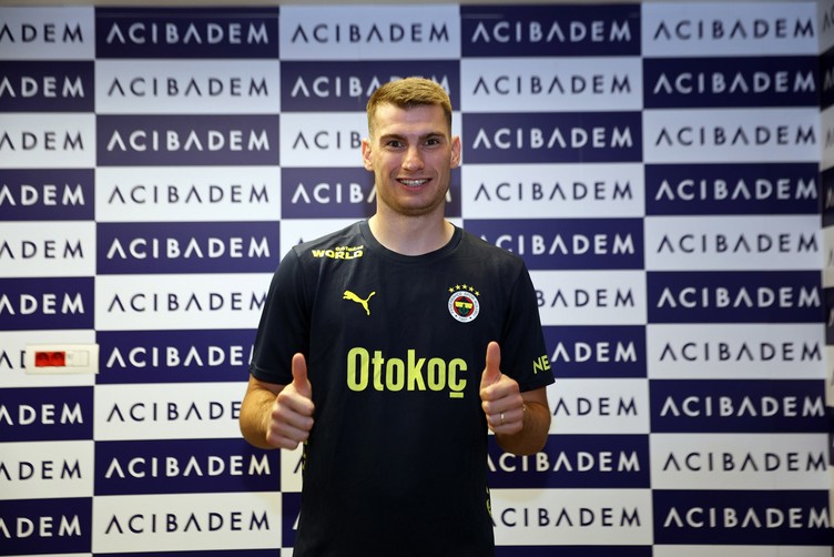Fenerbahçeli futbolcular Szymanski ve Livakovic sağlık kontrolünden geçti - Resim : 2