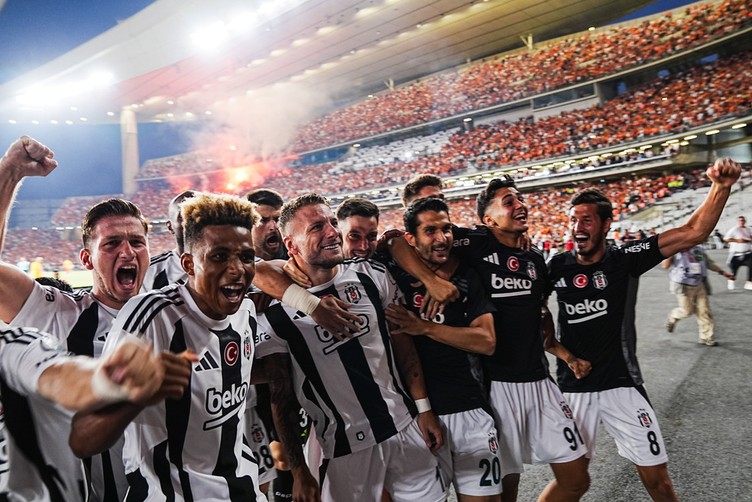 Beşiktaş'ta Semih Kılıçsoy, Mustafa Erhan Hekimoğlu ve Demir Ege Tıknaz'ın formaya olan inancı arttı - Resim : 2